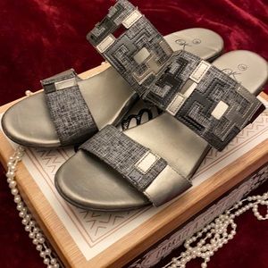 Womens shoes size 10